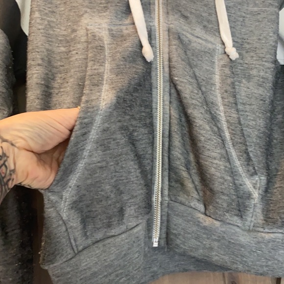 WILDFOX zip upHOODIE small - Picture 5 of 13